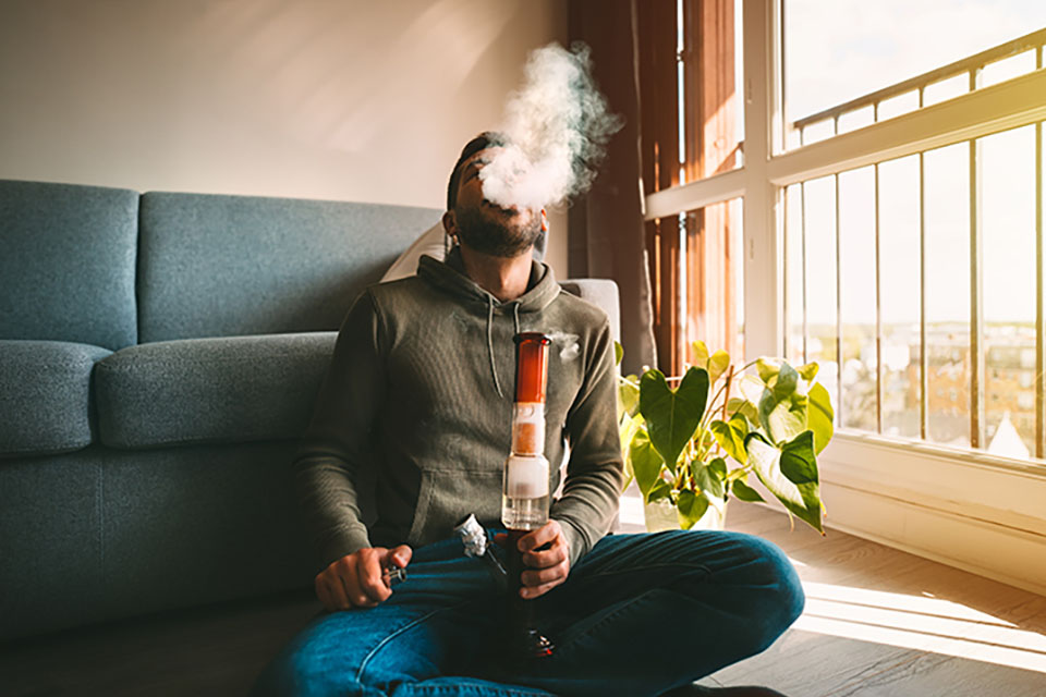Does Holding Your Weed Smoke In Make You Higher